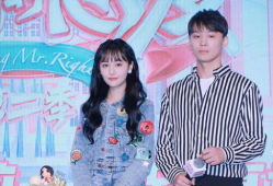 吃瓜娱乐圈恋情,娱乐圈瓜田里的甜蜜邂逅